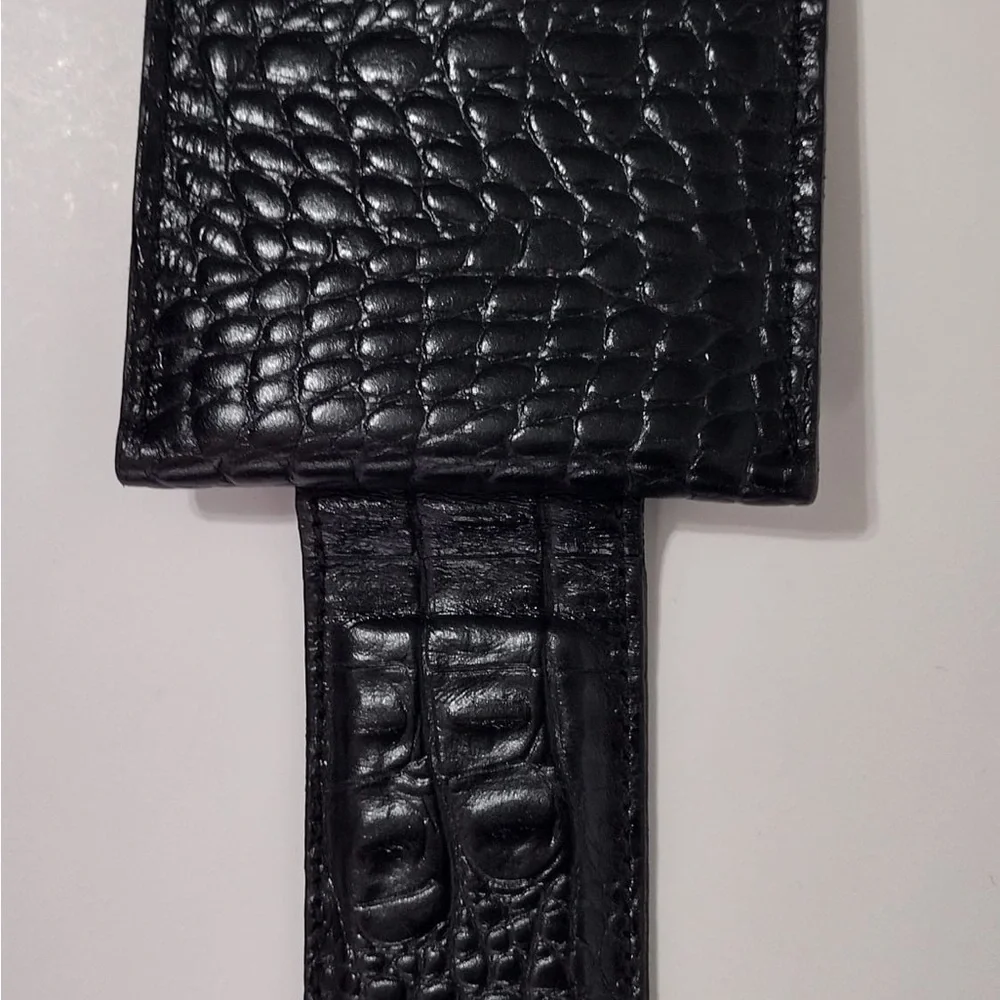 Brighton Black Textured Card Holder pre owned Exellent condition